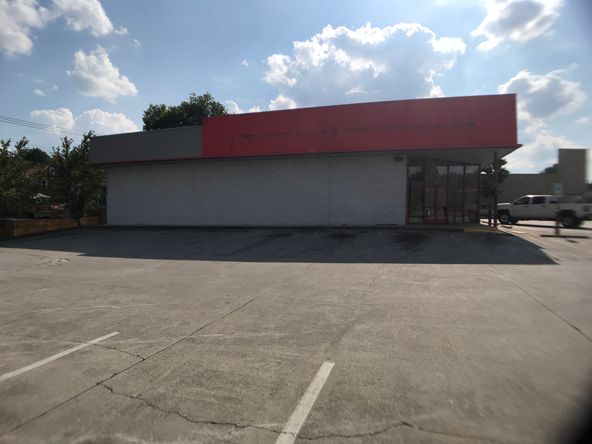 2580 E Magnolia Ave, Knoxville, TN 37914